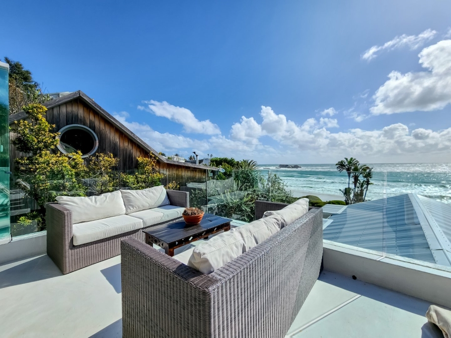 To Let 4 Bedroom Property for Rent in Clifton Western Cape